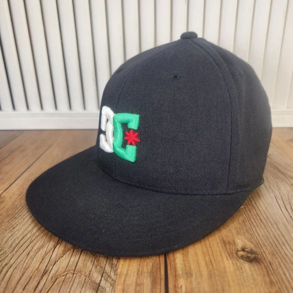 DC Skate Flexfit 210 Fitted Sz 6 7/8 - 7 1/4 Hat Cap Black Street Skater Rasta